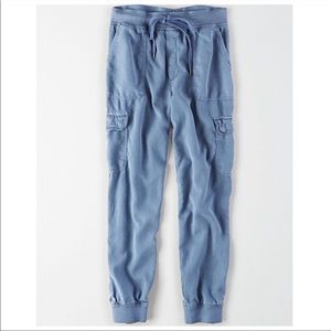New AE High-waisted jogger pant
